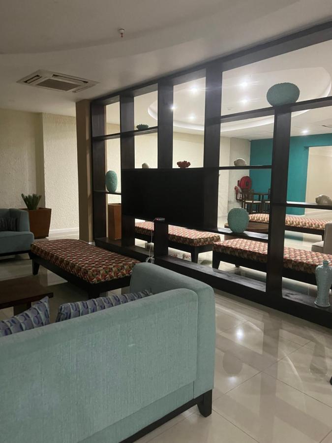 Bayfront Villa & Apartment 波特莫尔 外观 照片
