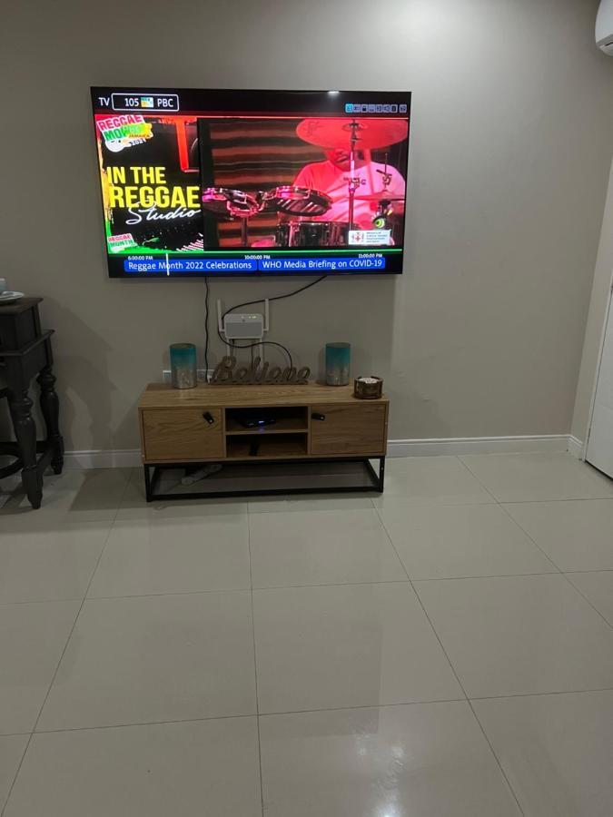 Bayfront Villa & Apartment 波特莫尔 外观 照片