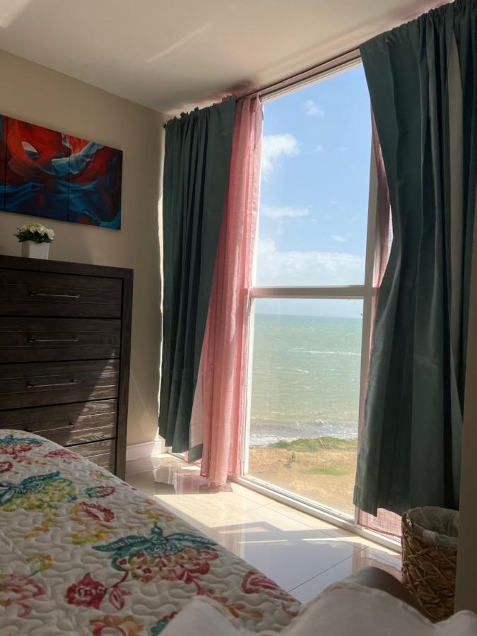 Bayfront Villa & Apartment 波特莫尔 外观 照片
