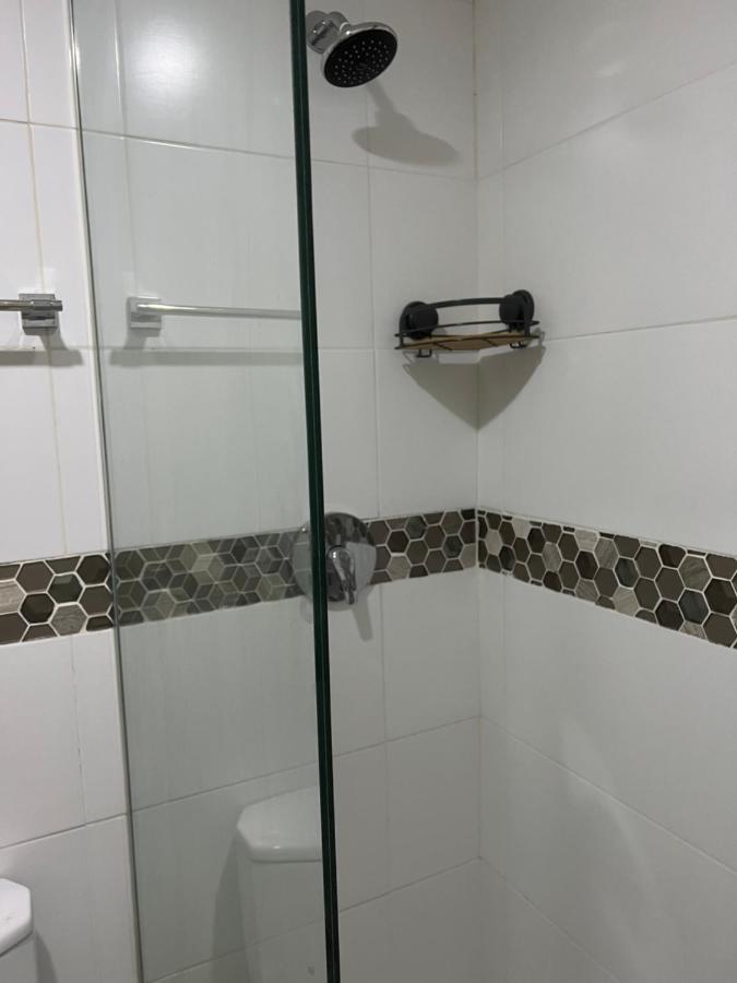 Bayfront Villa & Apartment 波特莫尔 外观 照片
