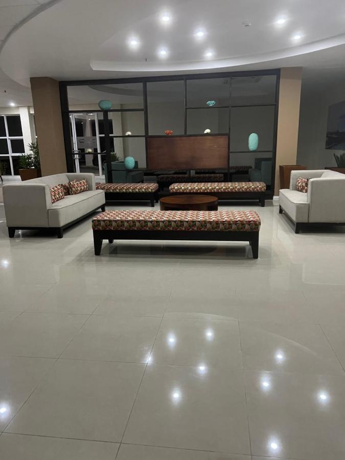 Bayfront Villa & Apartment 波特莫尔 外观 照片