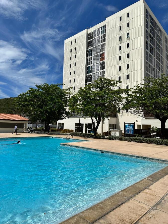 Bayfront Villa & Apartment 波特莫尔 外观 照片