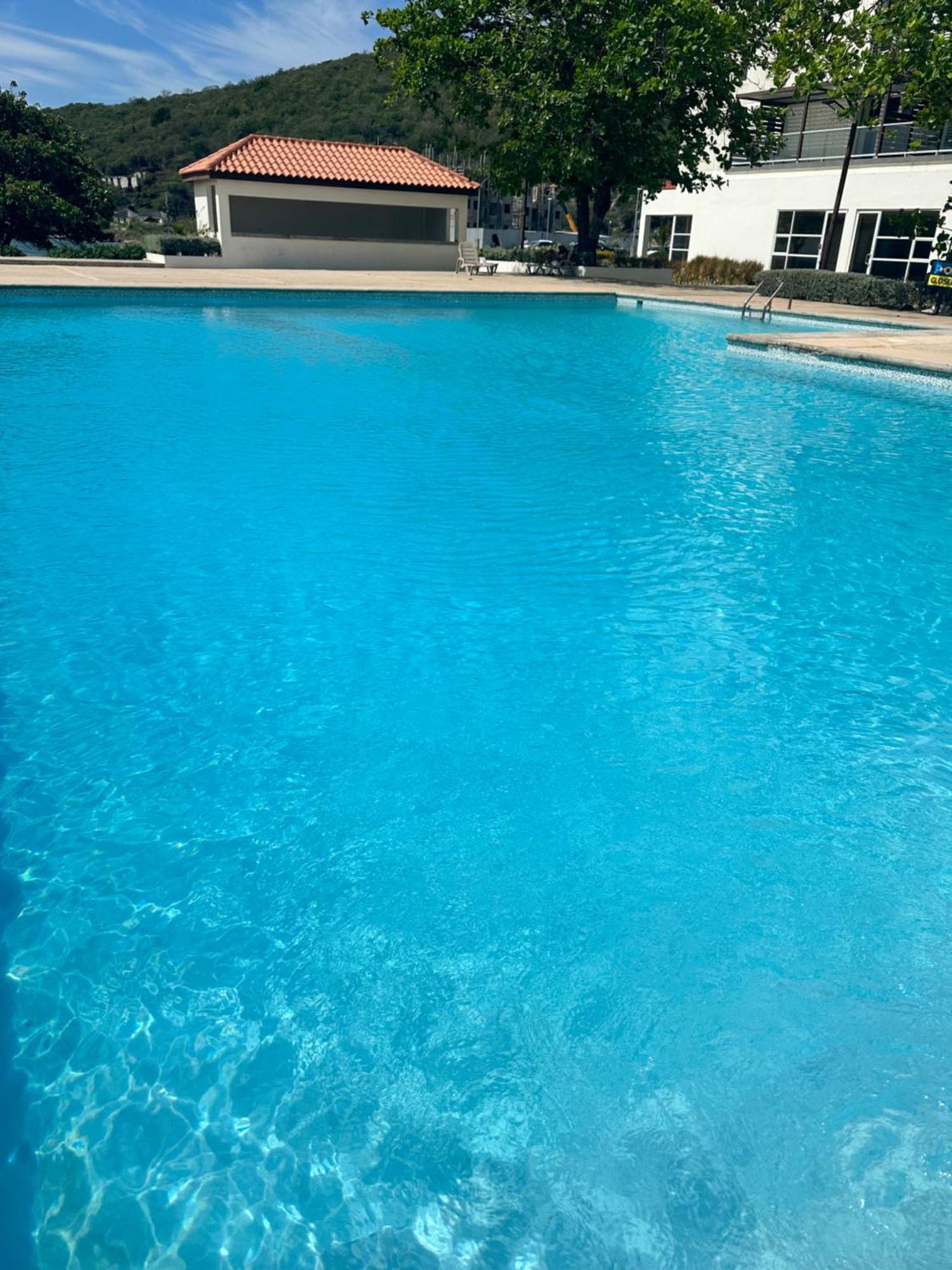 Bayfront Villa & Apartment 波特莫尔 外观 照片