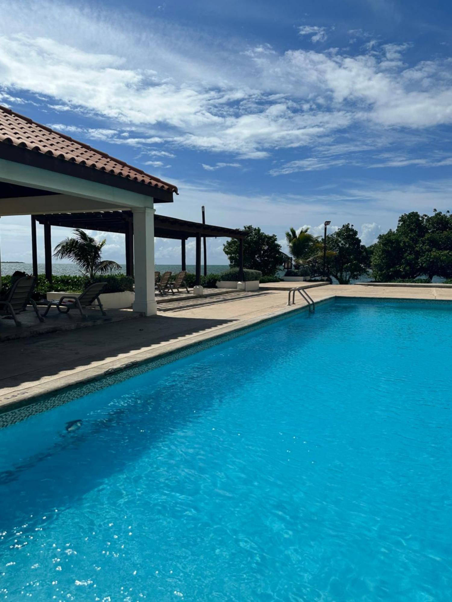 Bayfront Villa & Apartment 波特莫尔 外观 照片